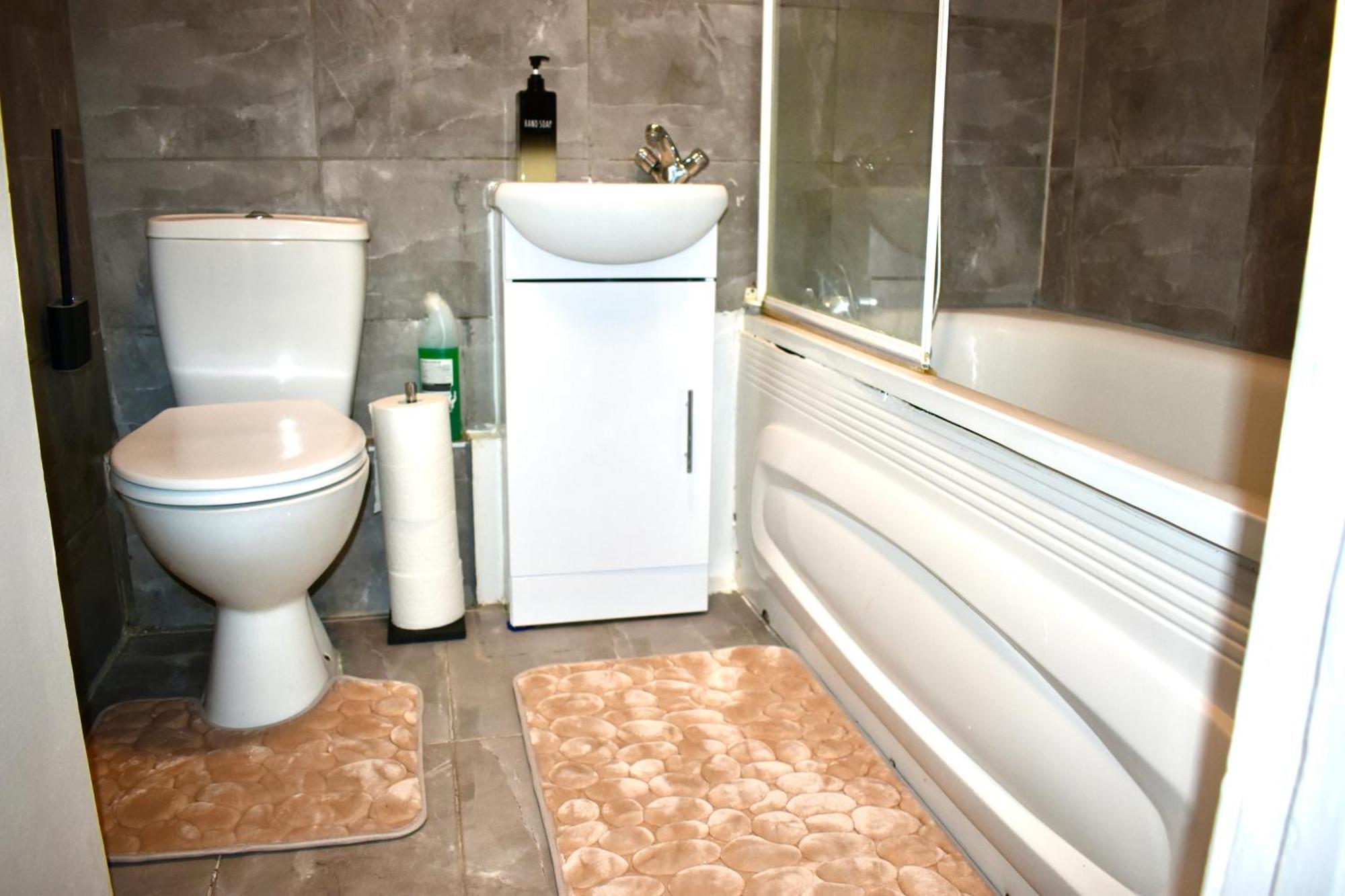 לונדון Luxury 2 Bedroom Apartment, Parking, Few Minutes Walk From Wembley Stadium מראה חיצוני תמונה