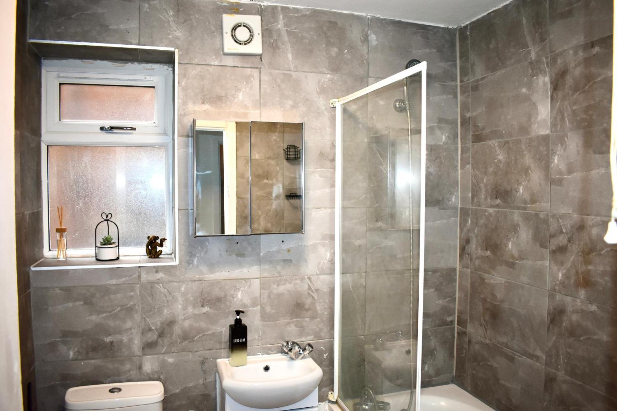 לונדון Luxury 2 Bedroom Apartment, Parking, Few Minutes Walk From Wembley Stadium מראה חיצוני תמונה