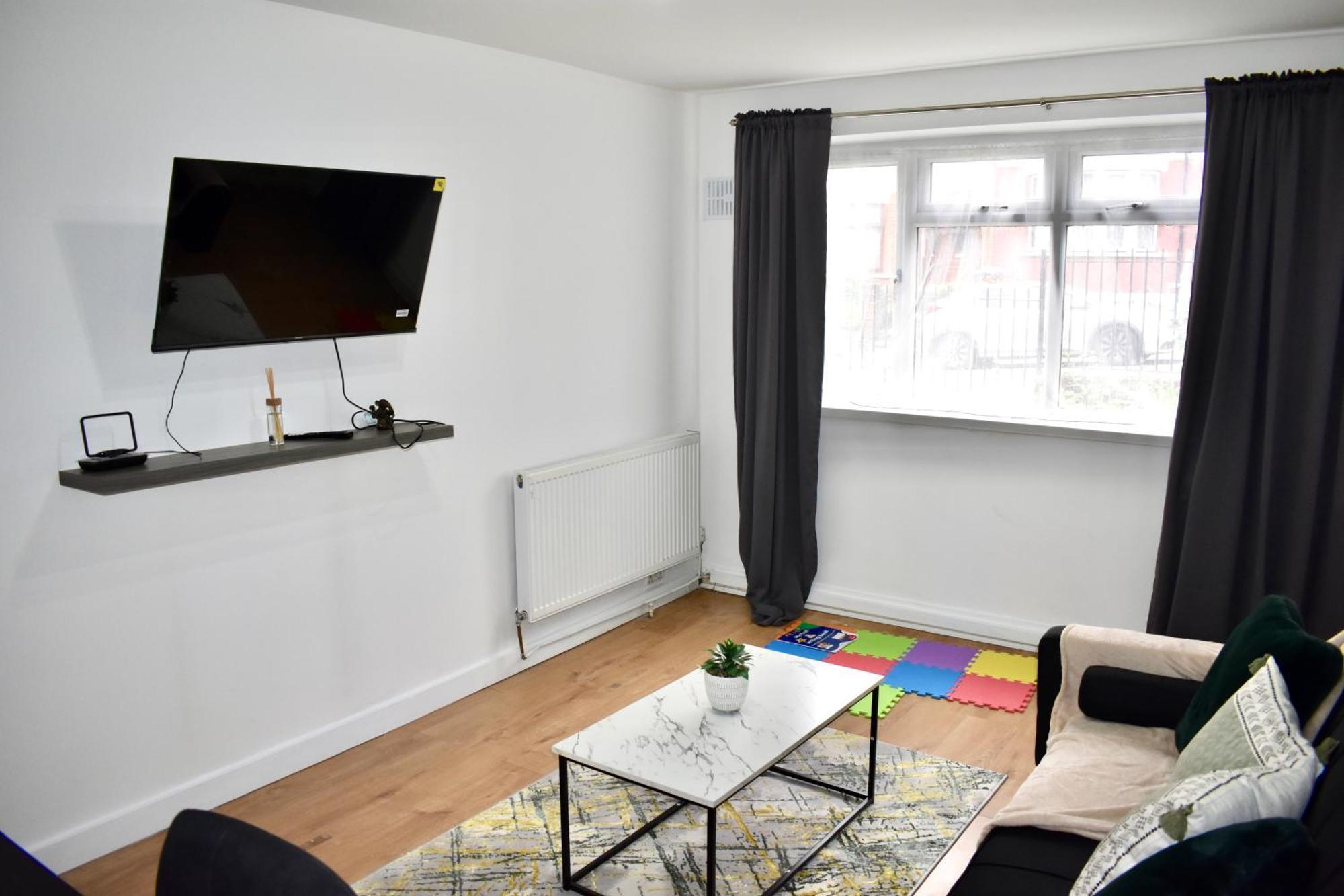 לונדון Luxury 2 Bedroom Apartment, Parking, Few Minutes Walk From Wembley Stadium מראה חיצוני תמונה