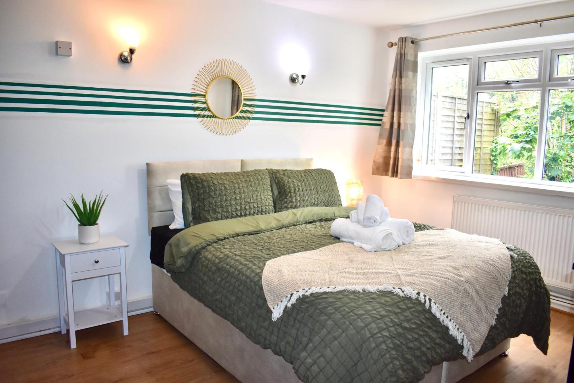 לונדון Luxury 2 Bedroom Apartment, Parking, Few Minutes Walk From Wembley Stadium מראה חיצוני תמונה