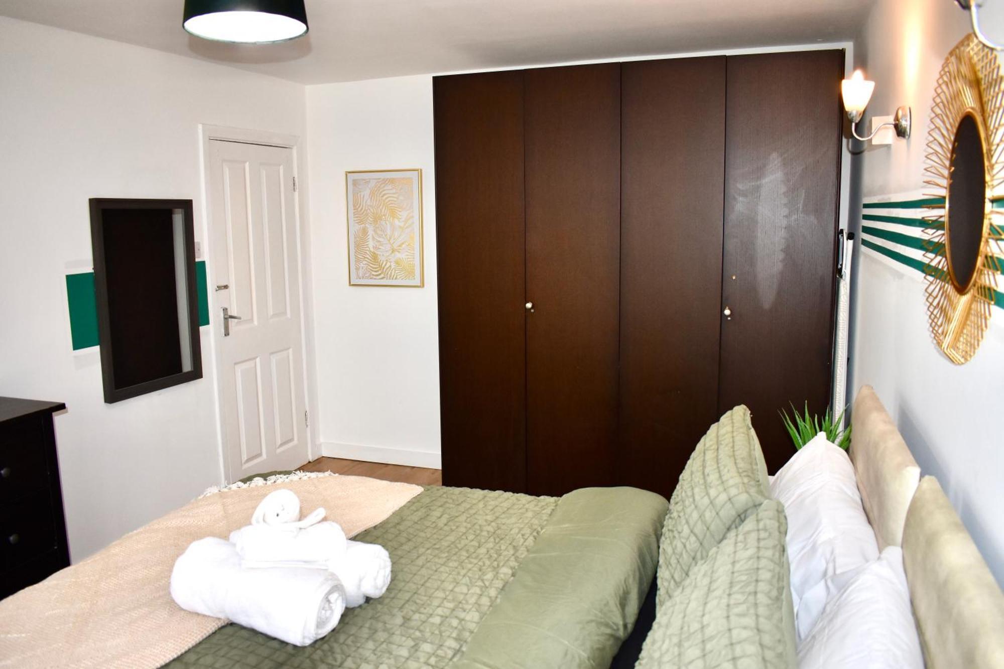 לונדון Luxury 2 Bedroom Apartment, Parking, Few Minutes Walk From Wembley Stadium מראה חיצוני תמונה